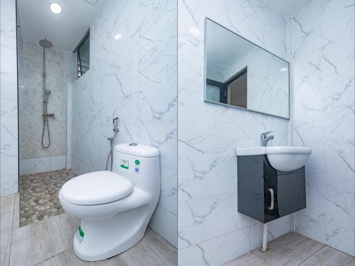 Oyo 90105 Towermas Hotel Сібу Екстер'єр фото